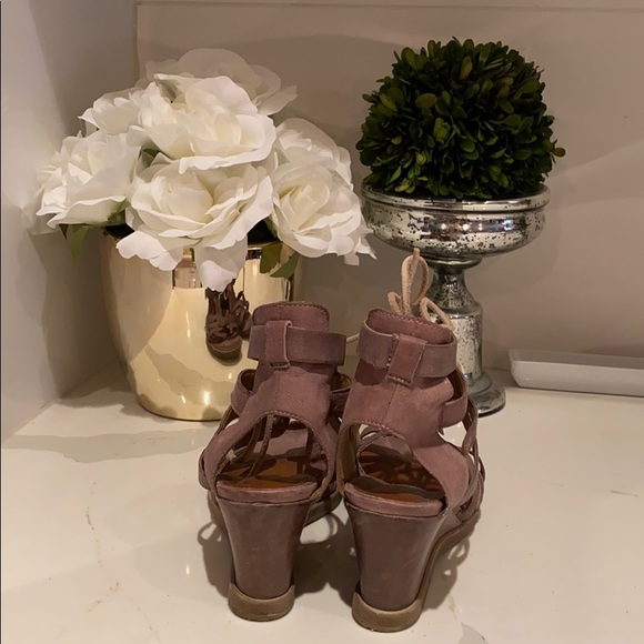 MJUS Sandals - Picture 3 of 10